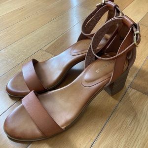 Express Size 9 Tan/Brown Sandals